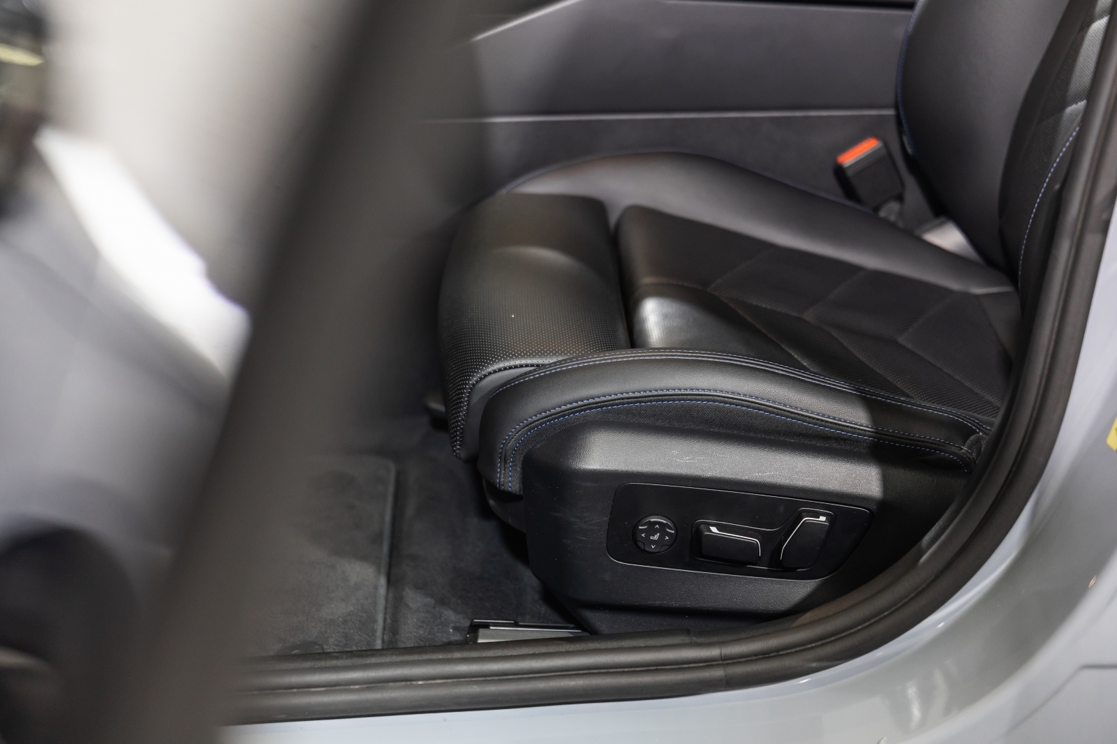 BMW i5 eDrive40