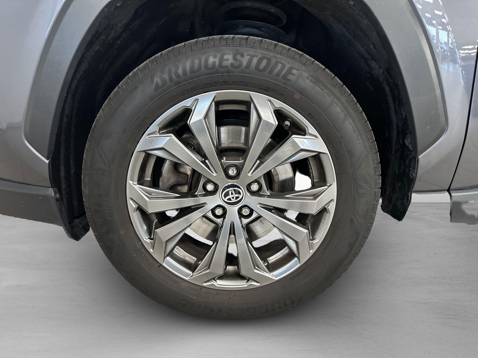 Toyota RAV4 Luxury Plus