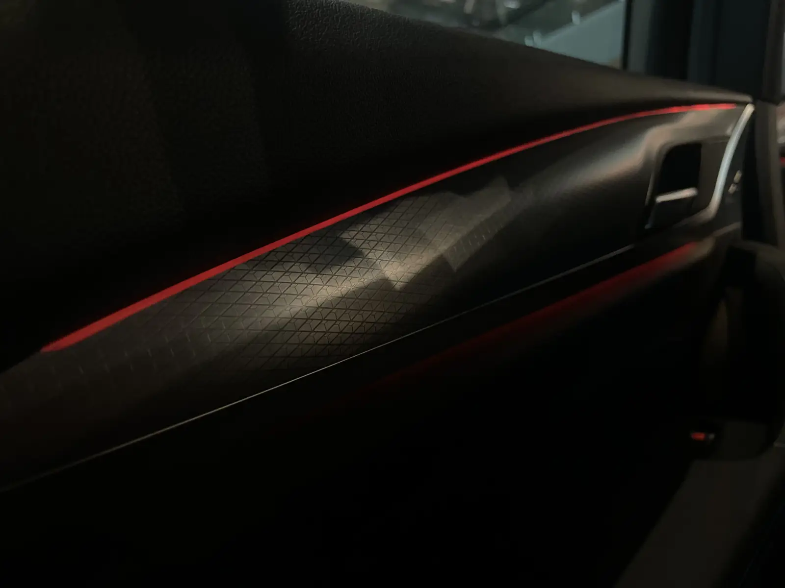 1811ce4ae9630f7bf6ae2100260007796adb68976662b.jpg