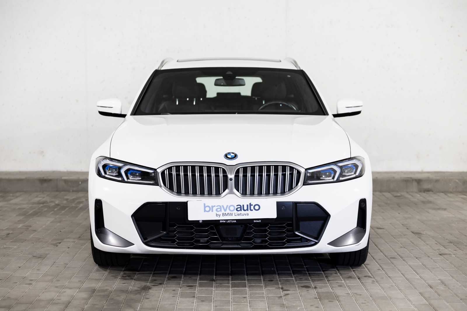 BMW 330 e