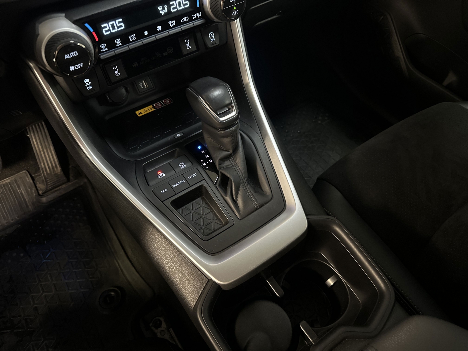 Toyota RAV4 Luxury Plus