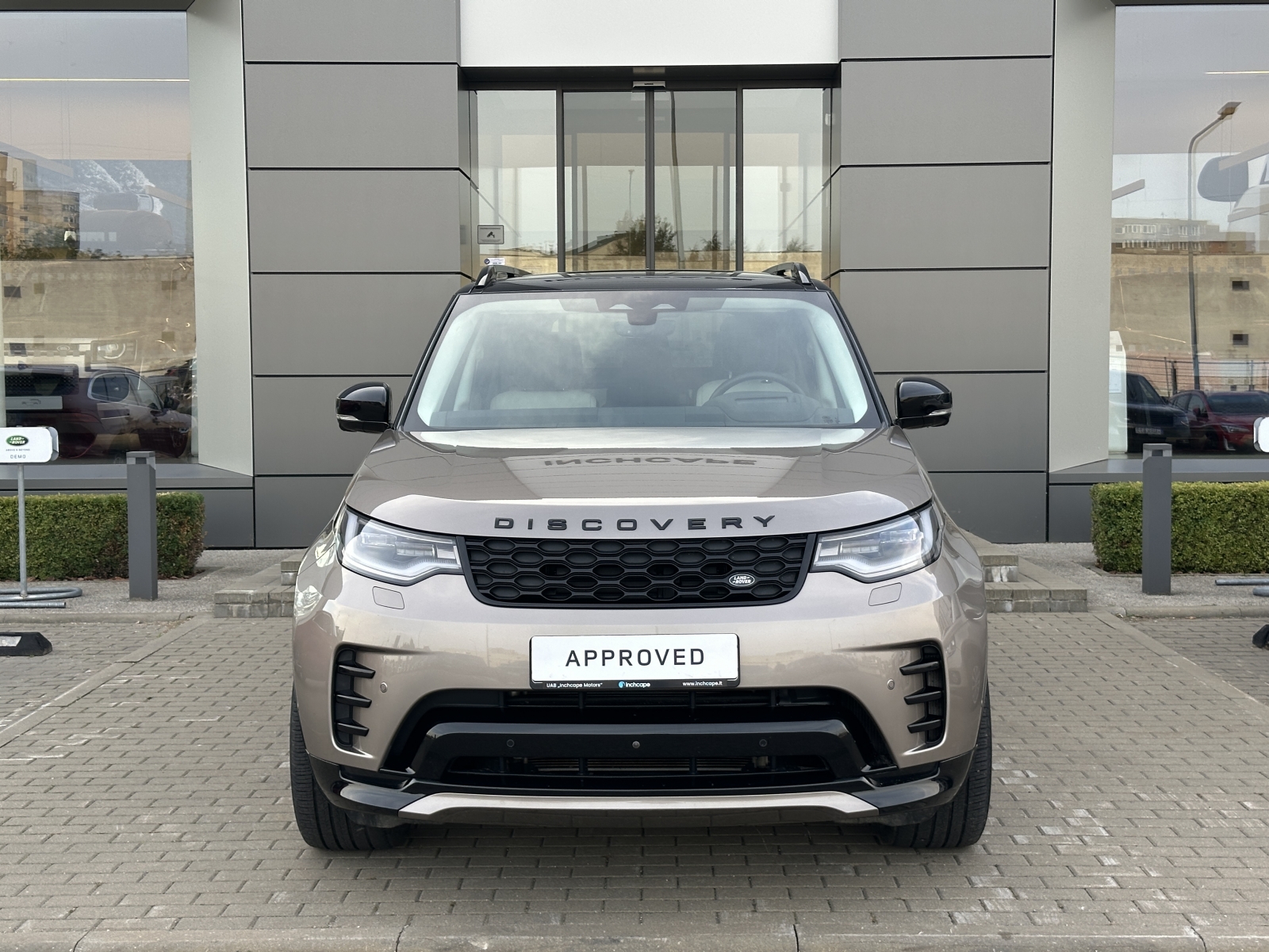 Land Rover Discovery D350 DYNAMIC HSE