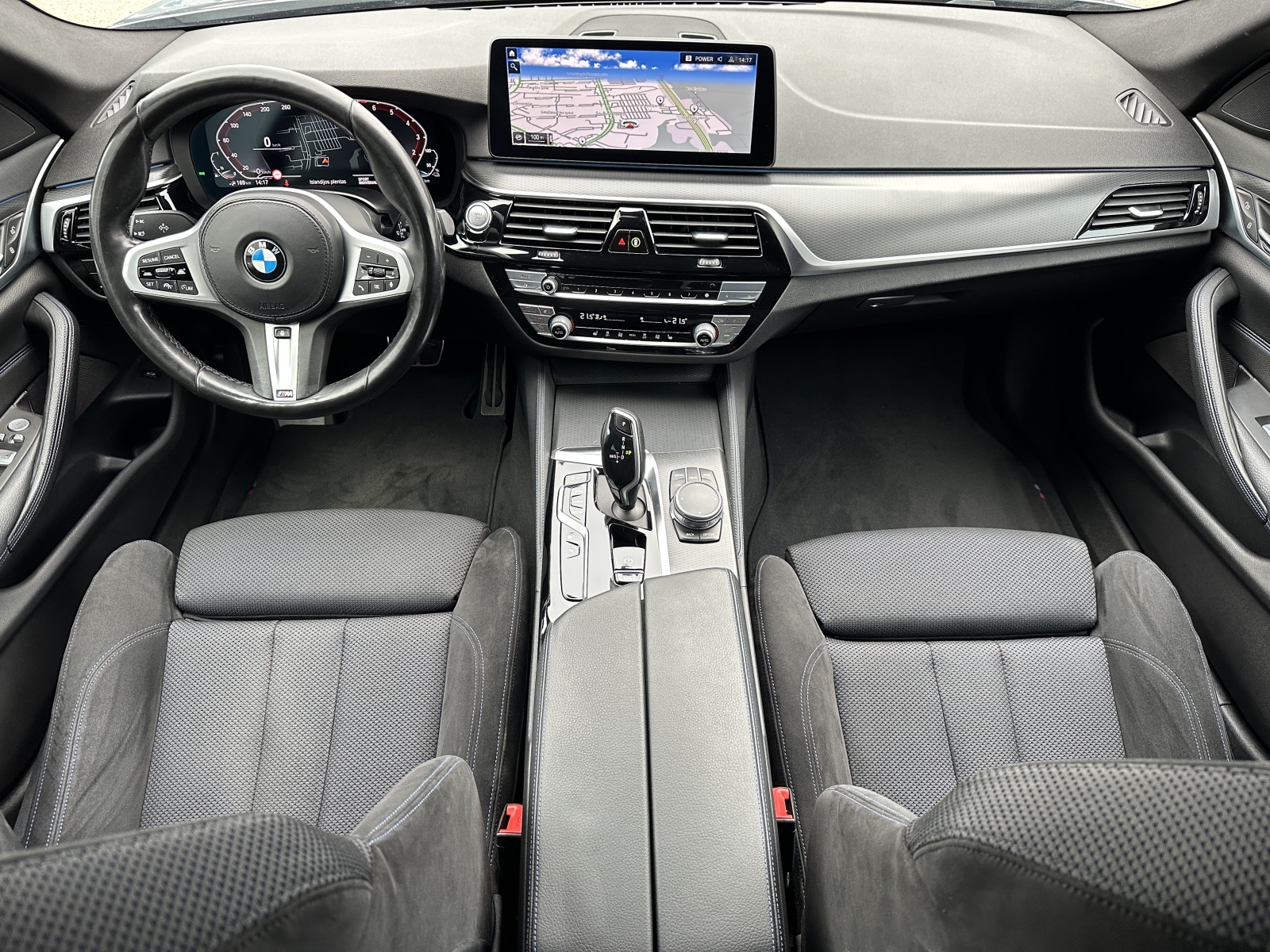 BMW 545 e xDrive