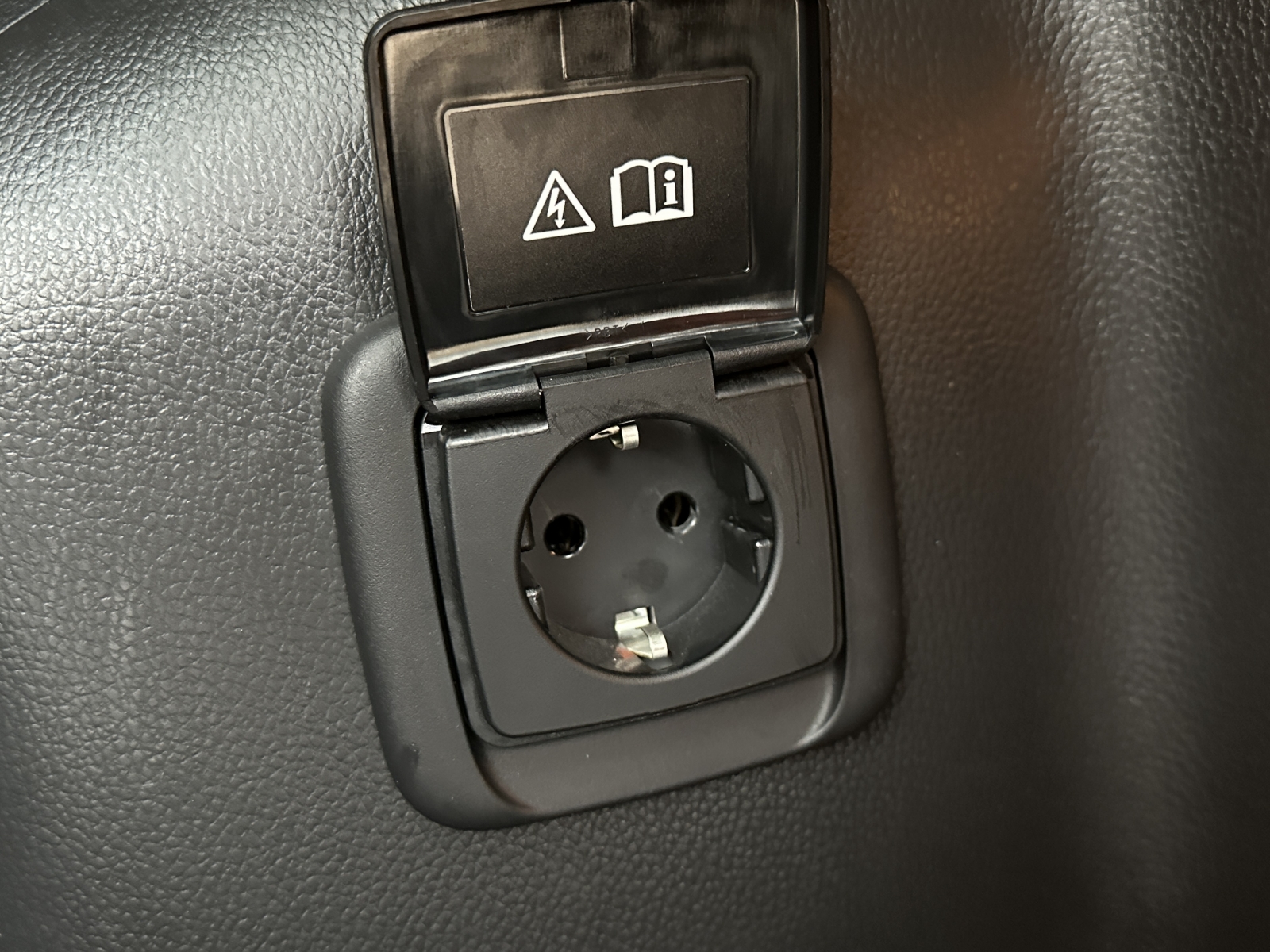 Mitsubishi Eclipse Cross Plug-In Hybrid 4WD