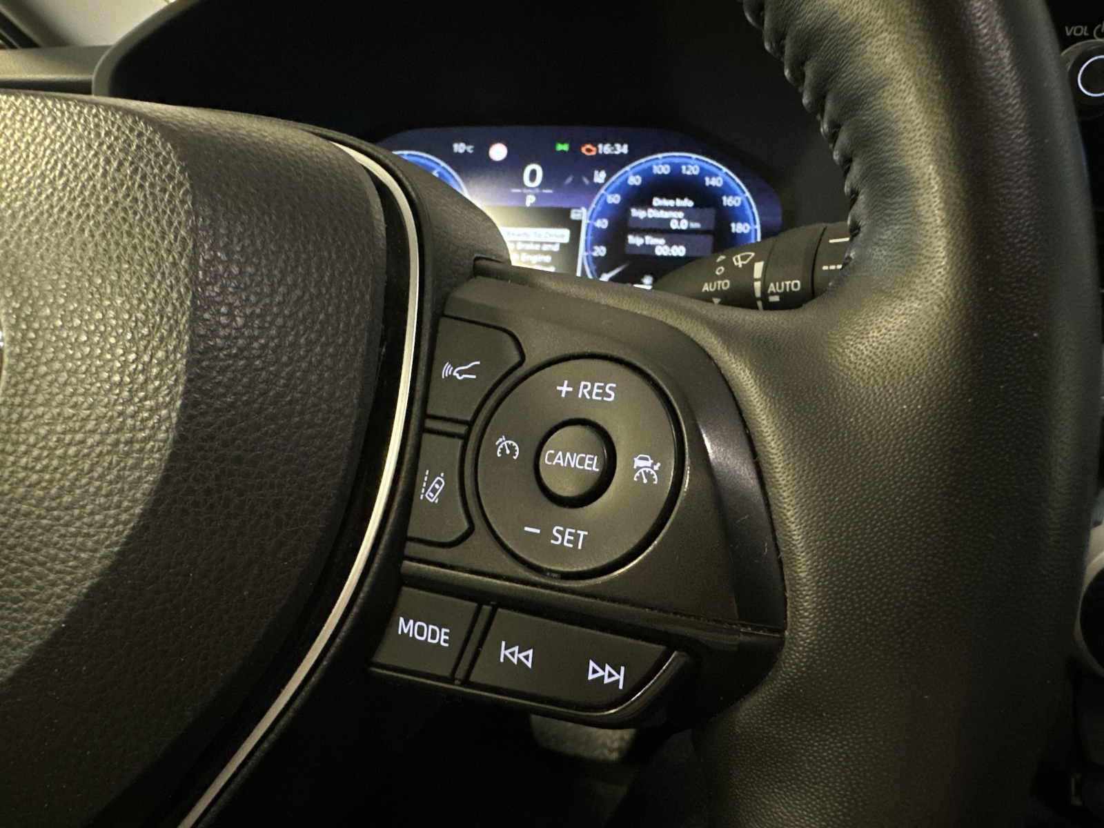 Toyota RAV4 Luxury Plus