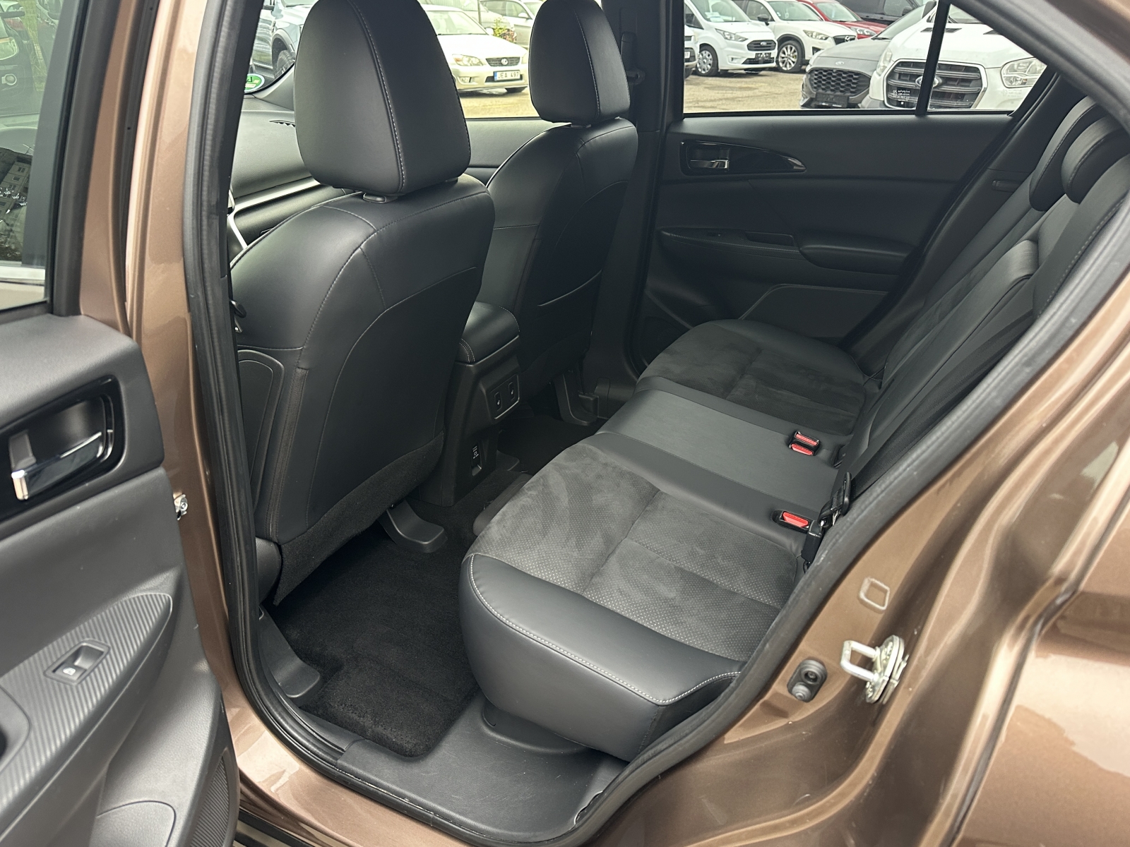 Mitsubishi Eclipse Cross Plug-In Hybrid 4WD